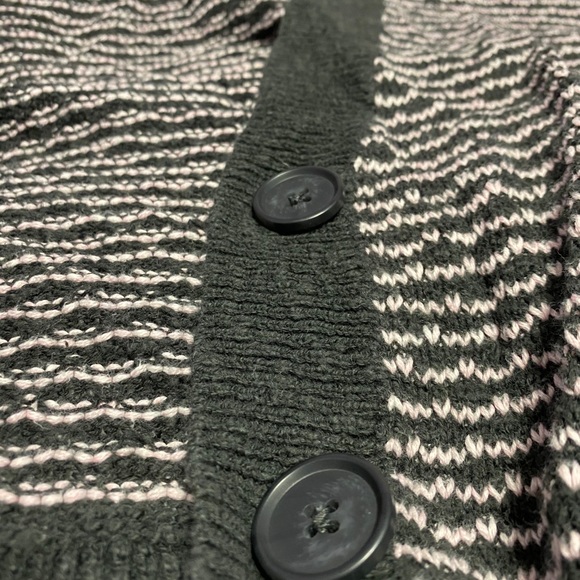 American Eagle Cardigan Black & Pink Small - Picture 4 of 6